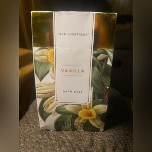 Spa Luxetique NWOT Vanilla Bath Salt